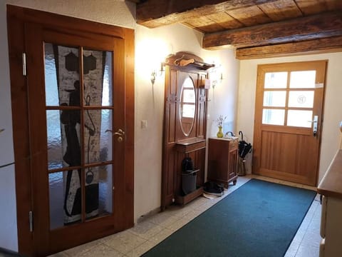 Charmantes Zimmer mit Bad im Stadtzentrum Apartamento in Pottenstein