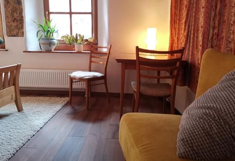 Charmantes Zimmer mit Bad im Stadtzentrum Apartamento in Pottenstein