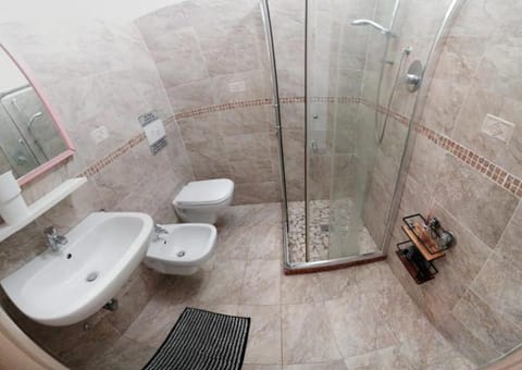 Shower, Bathroom, bidet