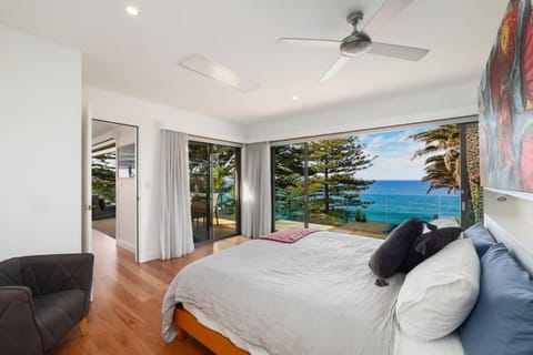 Ocean Vistas Spectacular Beach Coastal Views House in Pittwater Council