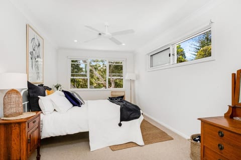Stanley Beach Pad - 5 mins to beach House in Pittwater Council
