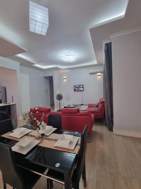 Remarkable 2-Bed Apartment in Dar es Salaam Condominio in City of Dar es Salaam