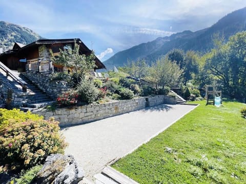 Spacieux Chalet 19pers, Piscine, Jacuzzi, Sauna & Salle de Jeux Chalet in Champagny-en-Vanoise