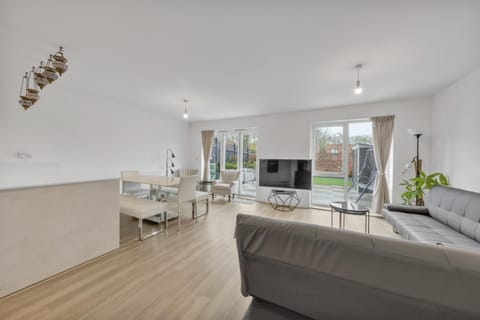 3 bedroom house in Bricket wood, St Alban House in Watford