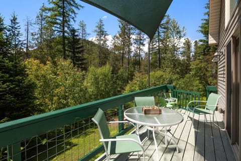 North Fork Hideaway House in Glacier National Park