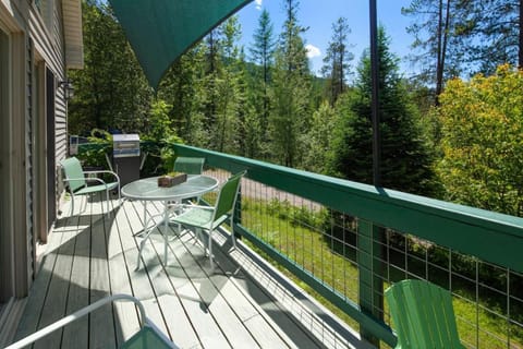 North Fork Hideaway House in Glacier National Park