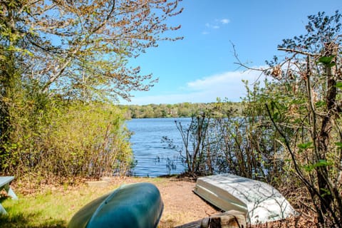 Private Lake Access Great for Families Haus in Orleans