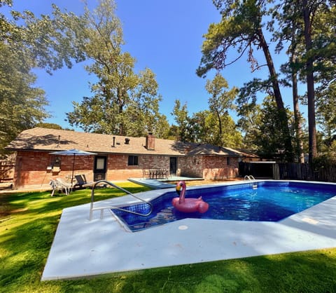 Day, Garden, Garden view, Pool view, Swimming pool, sunbed