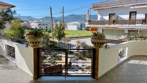 Natural landscape, View (from property/room), Balcony/Terrace, Mountain view