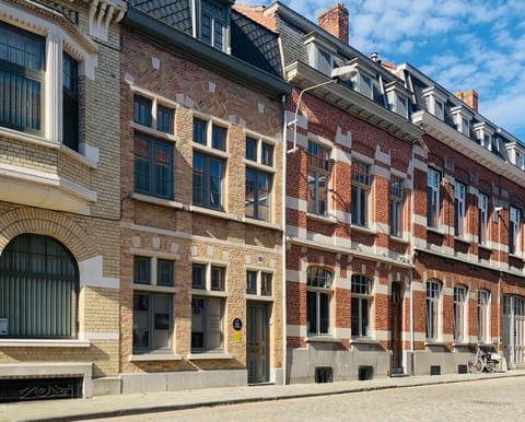 Property building, Facade/entrance, Neighbourhood