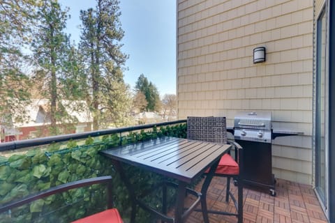 Walk Downtown Stunning Condo with Attached Garage Apartment in Coeur dAlene