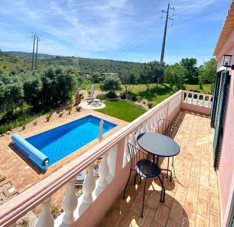 Patio, Natural landscape, View (from property/room), Balcony/Terrace, Mountain view, Pool view, Swimming pool