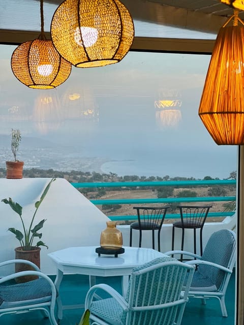 Patio, View (from property/room), Balcony/Terrace, Dining area, Sea view