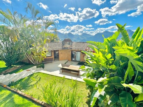 Casa luxuosa com vista e piscina House in Nova Friburgo