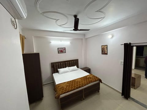 Sonakshi Home Stay Bed and Breakfast in Rishikesh