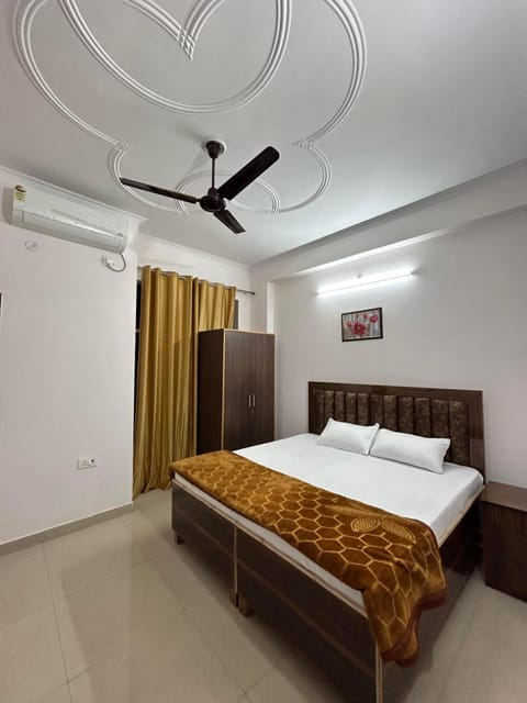 Sonakshi Home Stay Bed and Breakfast in Rishikesh