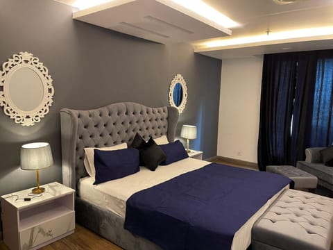 Gold Crest 3 Bedroom Luxury Apartments DHA Lahore by LMY Wohnung in Lahore