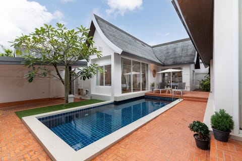 Cozy Pool Villa Beach and Shop Moradia in Choeng Thale