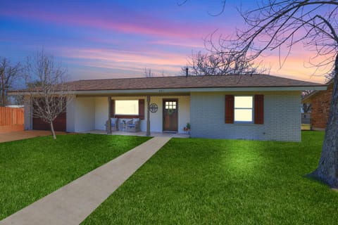 Property building, Garden, Garden view, Sunset