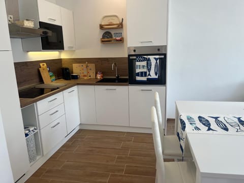 Elite19 Apartment Plus 39 Apartment in Ameglia