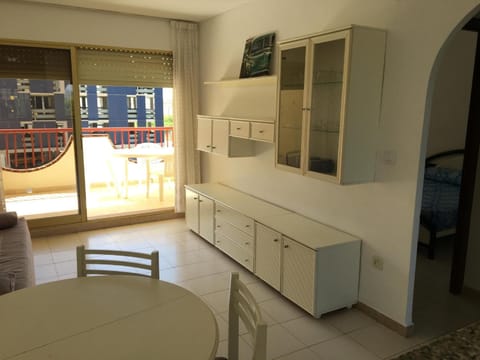 Dining area, hair dresser