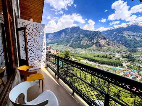 6th Element Cottages Hotel in Manali