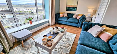 Harbour & Mountain Views, Porthmadog House, Sleeps 9, 4 Bedrroms, 2.5 Bathrooms House in Porthmadog