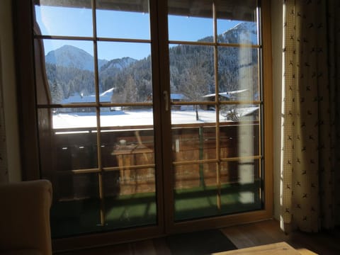 Balcony/Terrace, Mountain view