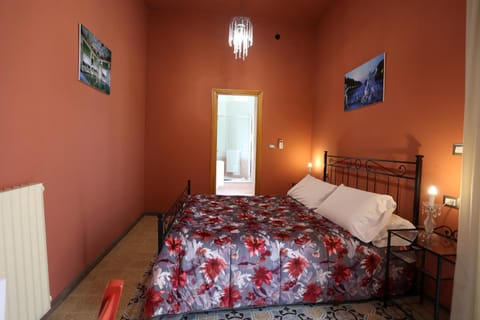 Rooms & Apartment, A due Passi Bed and Breakfast in Caserta