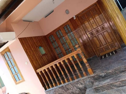 1BHK AC fully furnished house in trivandrum Condominio in Thiruvananthapuram