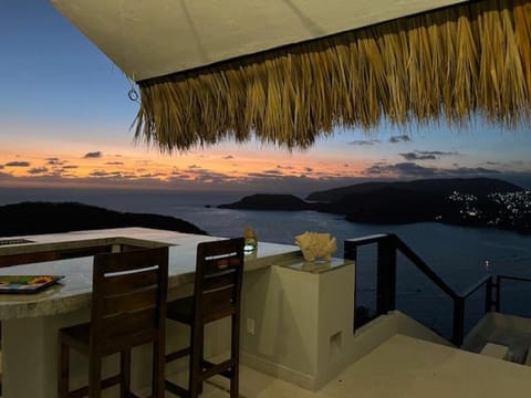 Welcome to the Jungle House in Zihuatanejo