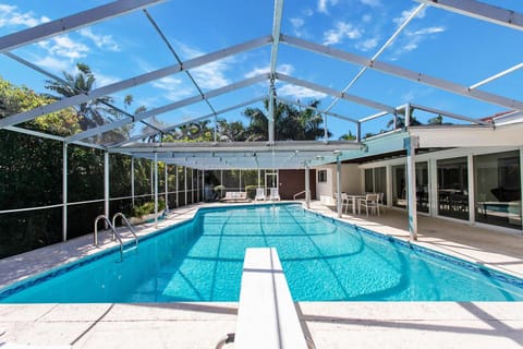 Pool view, Swimming pool, sunbed