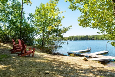 Rockwell: New w/ Dock Slip, Hot Tub, Lake Access, Dog Friendly House in Deep Creek Lake