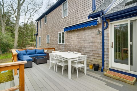Charming Cape Cod Home about 1 Mi to Megansett Beach House in Bourne