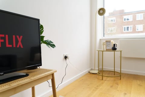 Brightway Hemel, WiFi and Netflix, Perfect for Contractors and Relocators Apartment in Hemel Hempstead