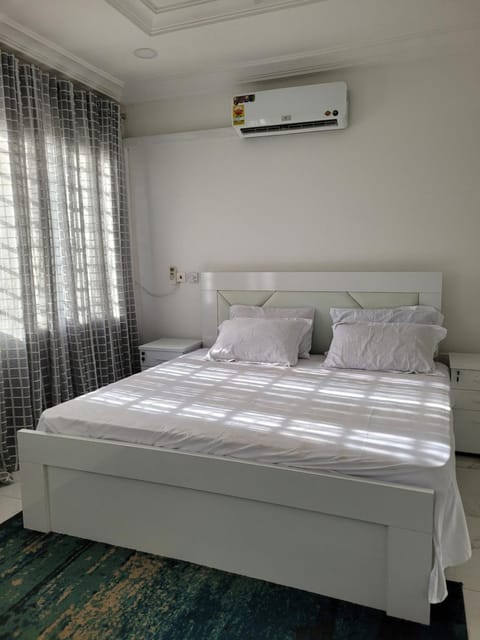 Samnica Guest House Bed and Breakfast in Accra