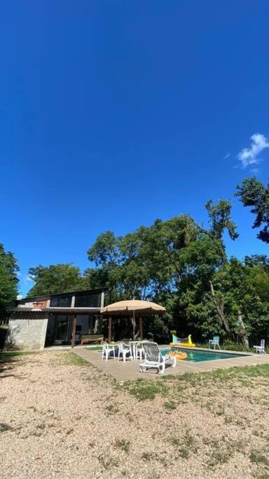 Rancho Baluarte, com piscina! Divisa SP/PR House in State of Paraná