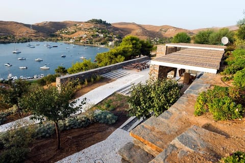 House garden House in Kea-Kythnos