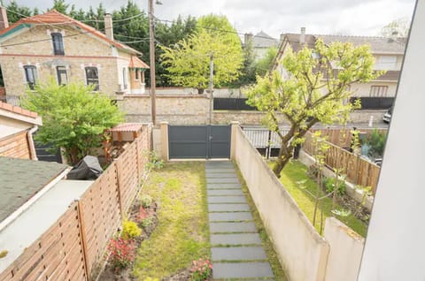 Property building, Garden, Garden view