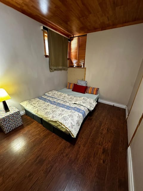 Charming & Affordable Private Room Near Plaza Restaurant & Gym 4 Vacation rental in Brampton