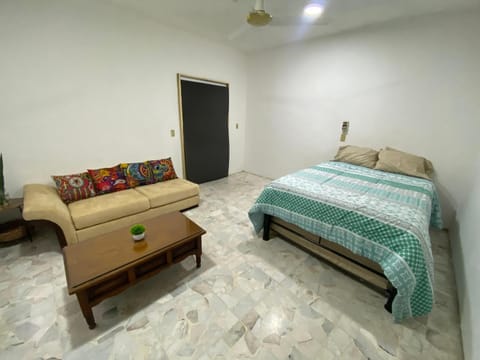 Apartamento de 2 dormitorios zona centro Apartment in Mazatlan