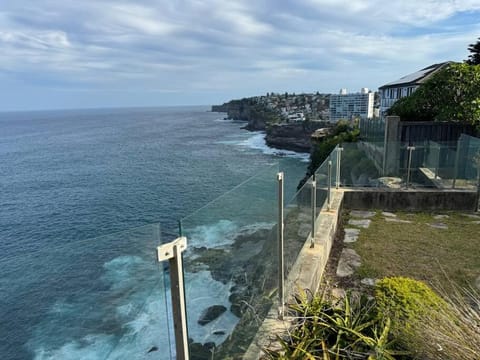 Oceanfront Dreamscape in Vaucluse Sydney! House in Sydney