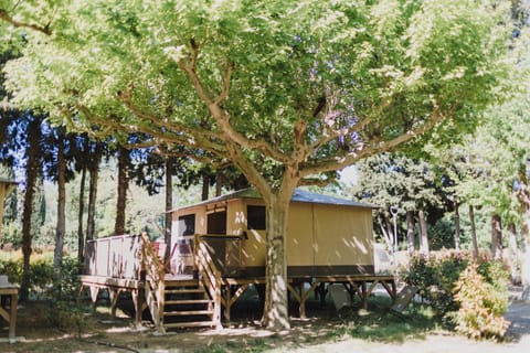Camping Porte des Alpilles by M.A DESTINATION GLAMPING Luxury tent in Tarascon