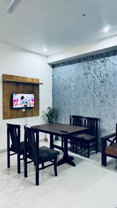 Marina Heritage & Home Serviced Apartment Bed and Breakfast in Gurugram