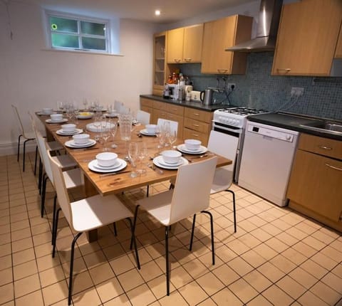 Spacious house Liverpool city centre L1, sleeps 16 House in Liverpool