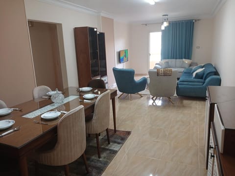 كمبوند سيتي تاورز مدينة نصر حي الواحه Apartment in New Cairo City