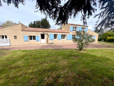 Superbe longère à 2 pas de la mer !! House in Château-d'Olonne