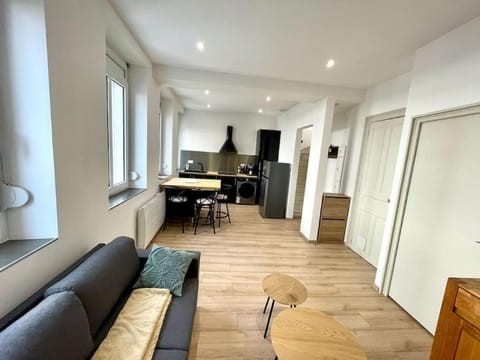 Le refuge - Central - Confortable - Parking Apartment in Arras