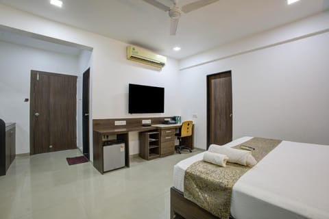 StayBird - AERITH STUDIOS, Exclusive Residences, Kharadi Condominio in Pune