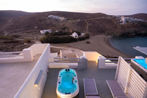 Seaview Mesonette with private Hot tub House in Mykonos, Mikonos 846 00, Greece